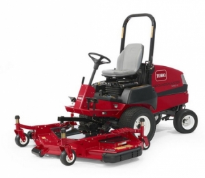 TORO GROUNDSMASTER 3280 4WD i gruppen Park & Förvaltning / Rotorklippare hos Mera Maskin Göteborg Aktiebolag (30345)