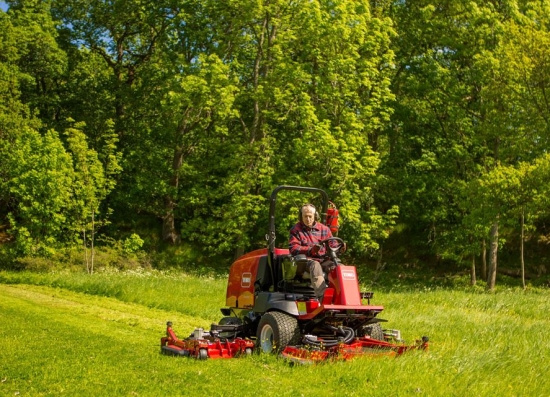 TORO GROUNDSMASTER 4000-D 4WD