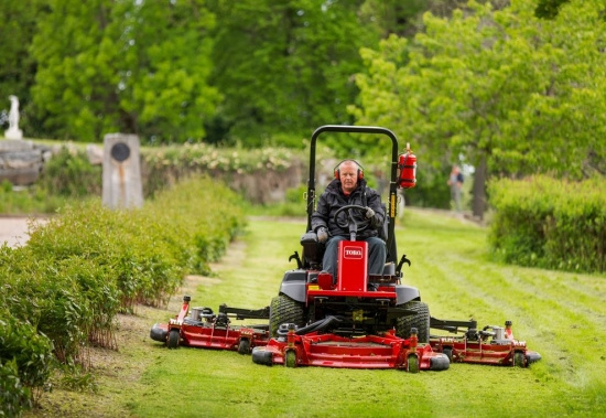 TORO GROUNDSMASTER 4000-D 4WD