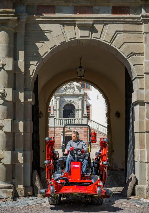 TORO GROUNDSMASTER 4000-D 4WD