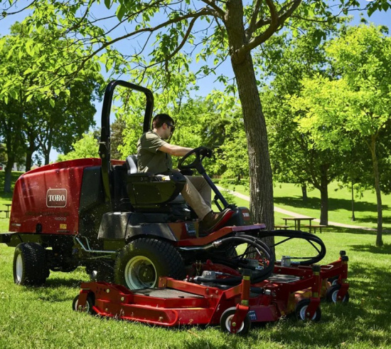 TORO GROUNDSMASTER 4100-D/4110-D